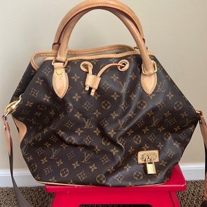Louis Vuitton Monogram Drawstring Shoulder Bag